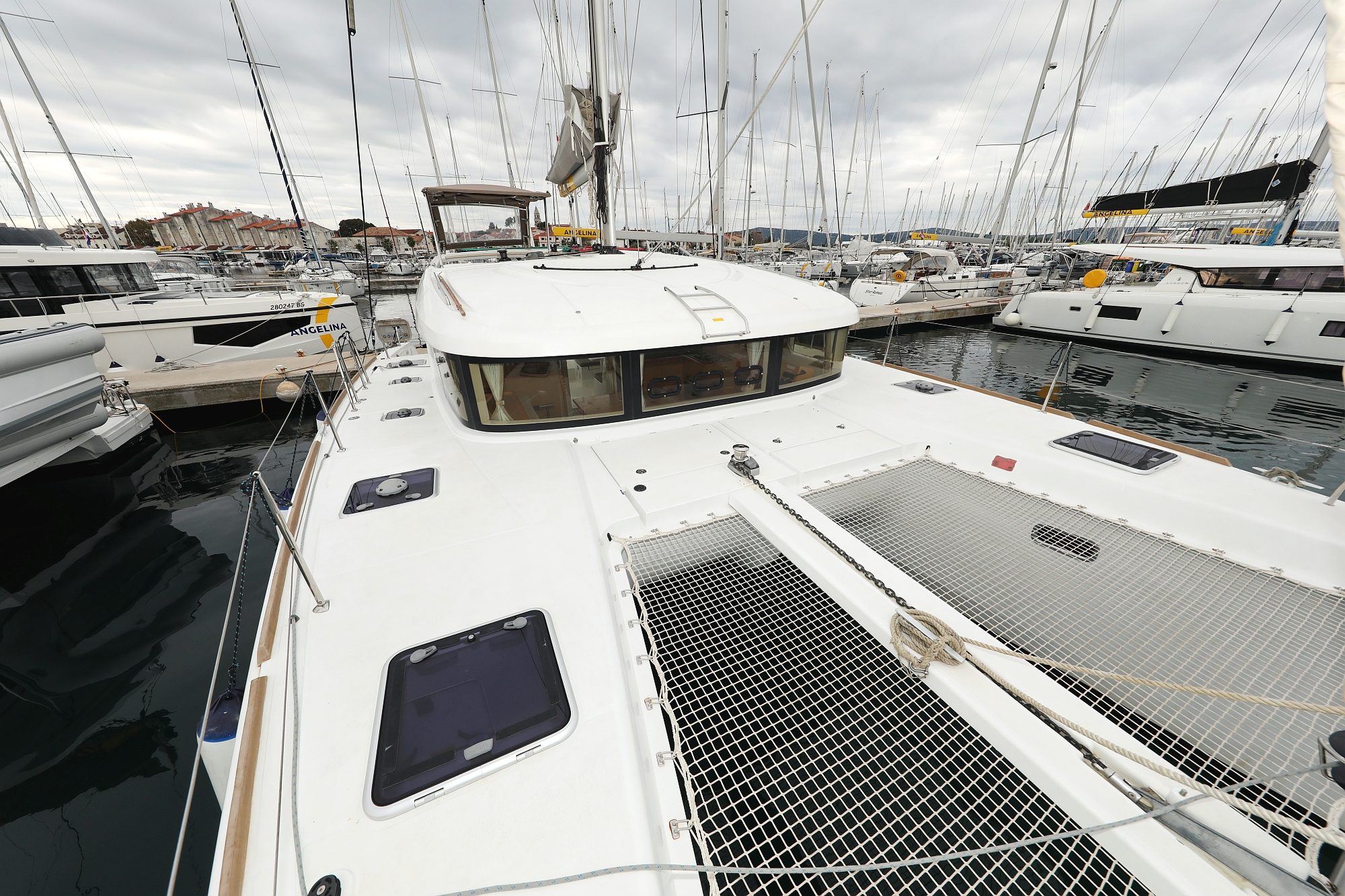 Lagoon 39 - 4 + 2 cab. — photo 12