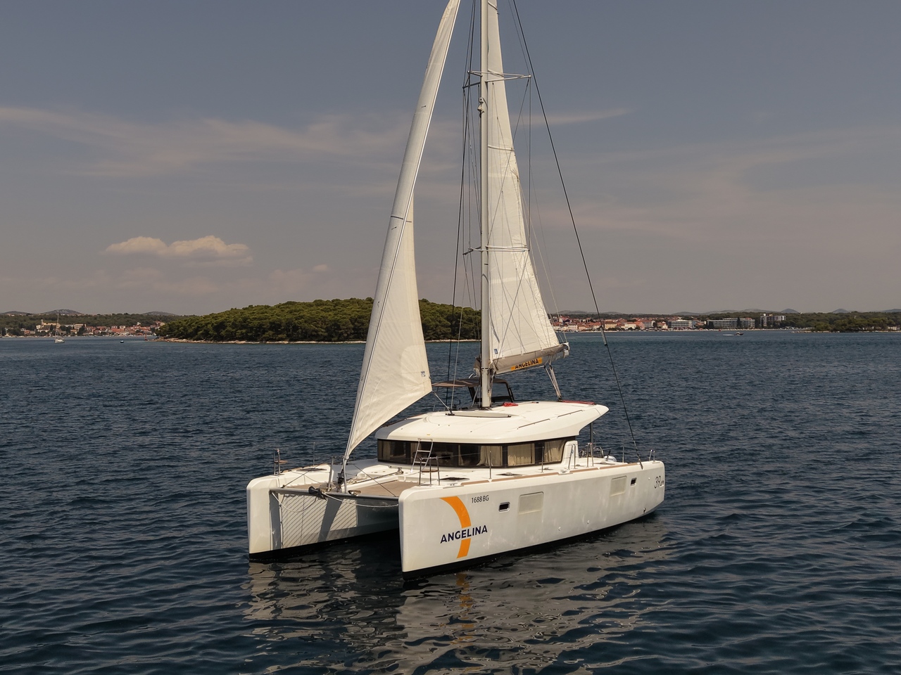 Lagoon 39 - 4 + 2 cab. — photo 8