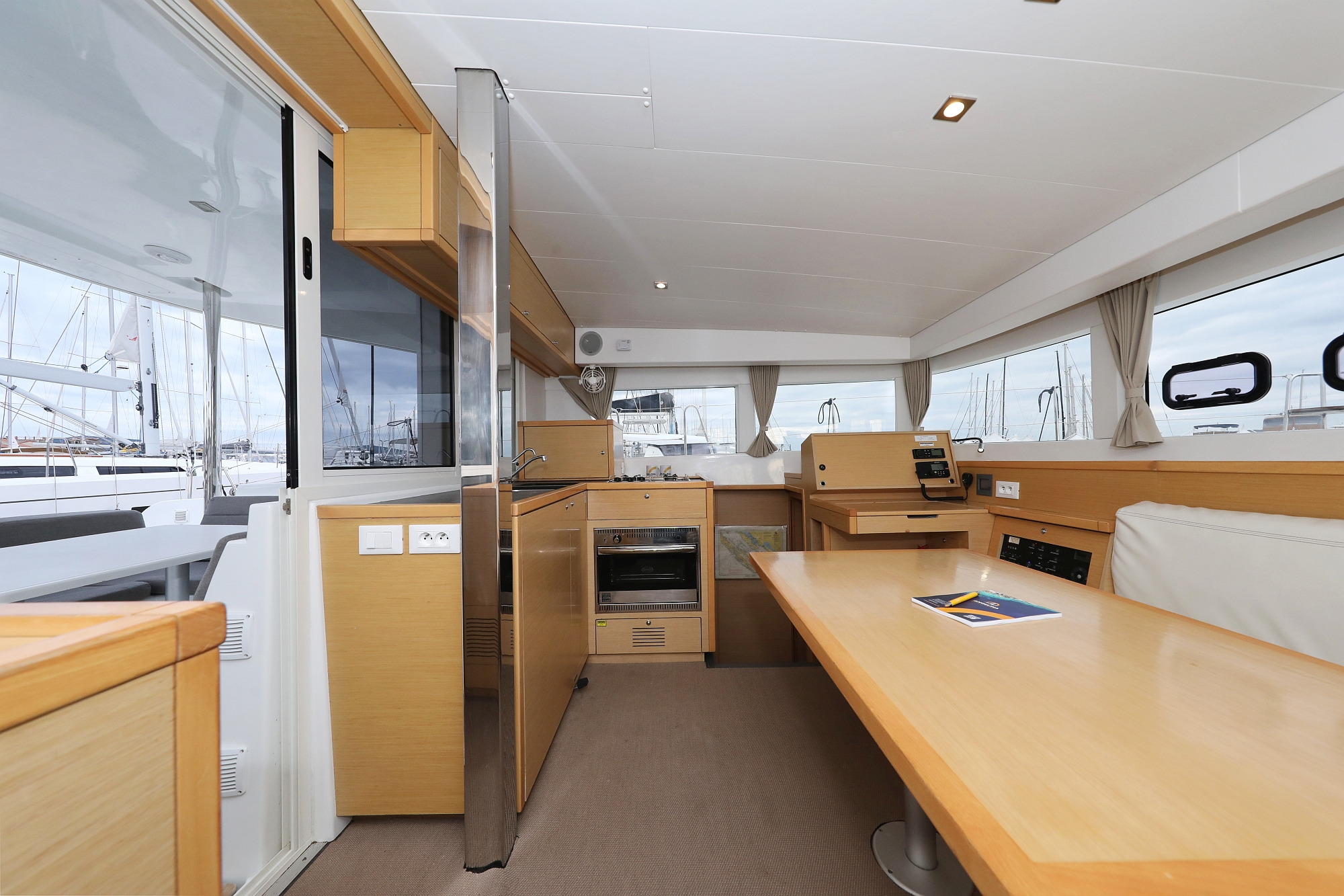 Lagoon 39 - 4 + 2 cab. — photo 13