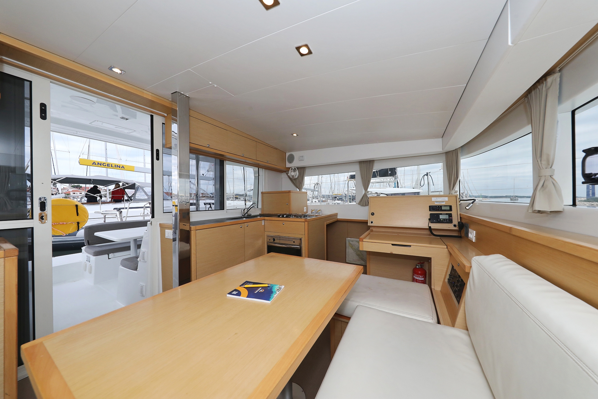 Lagoon 39 - 4 + 2 cab. — photo 14