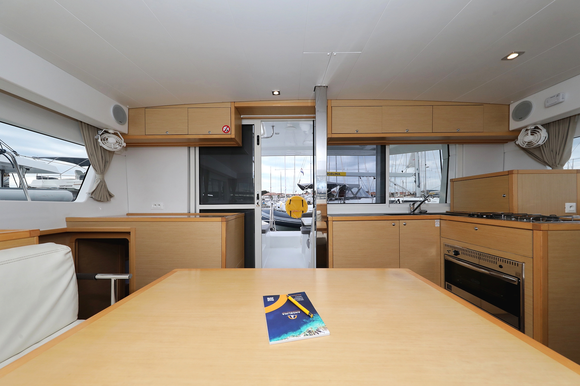 Lagoon 39 - 4 + 2 cab. — photo 15