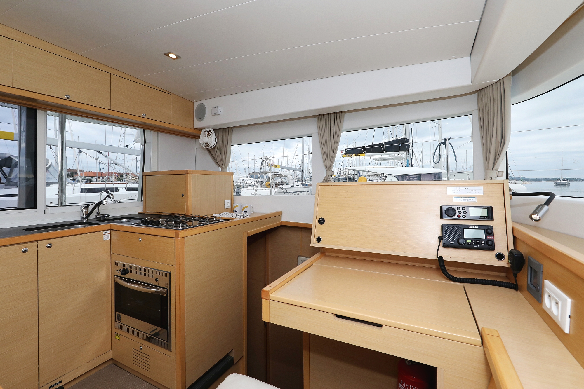 Lagoon 39 - 4 + 2 cab. — photo 19