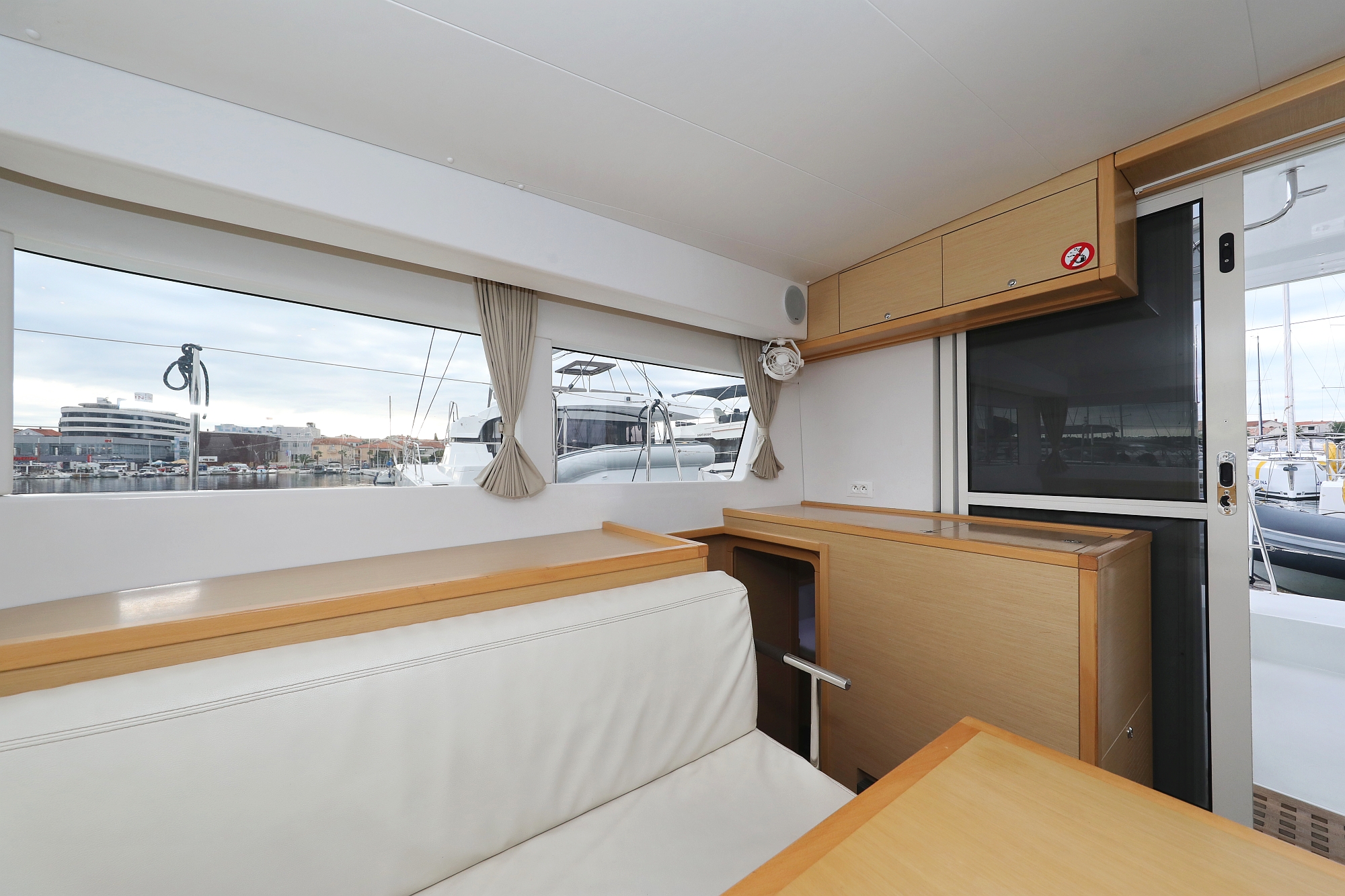 Lagoon 39 - 4 + 2 cab. — photo 22