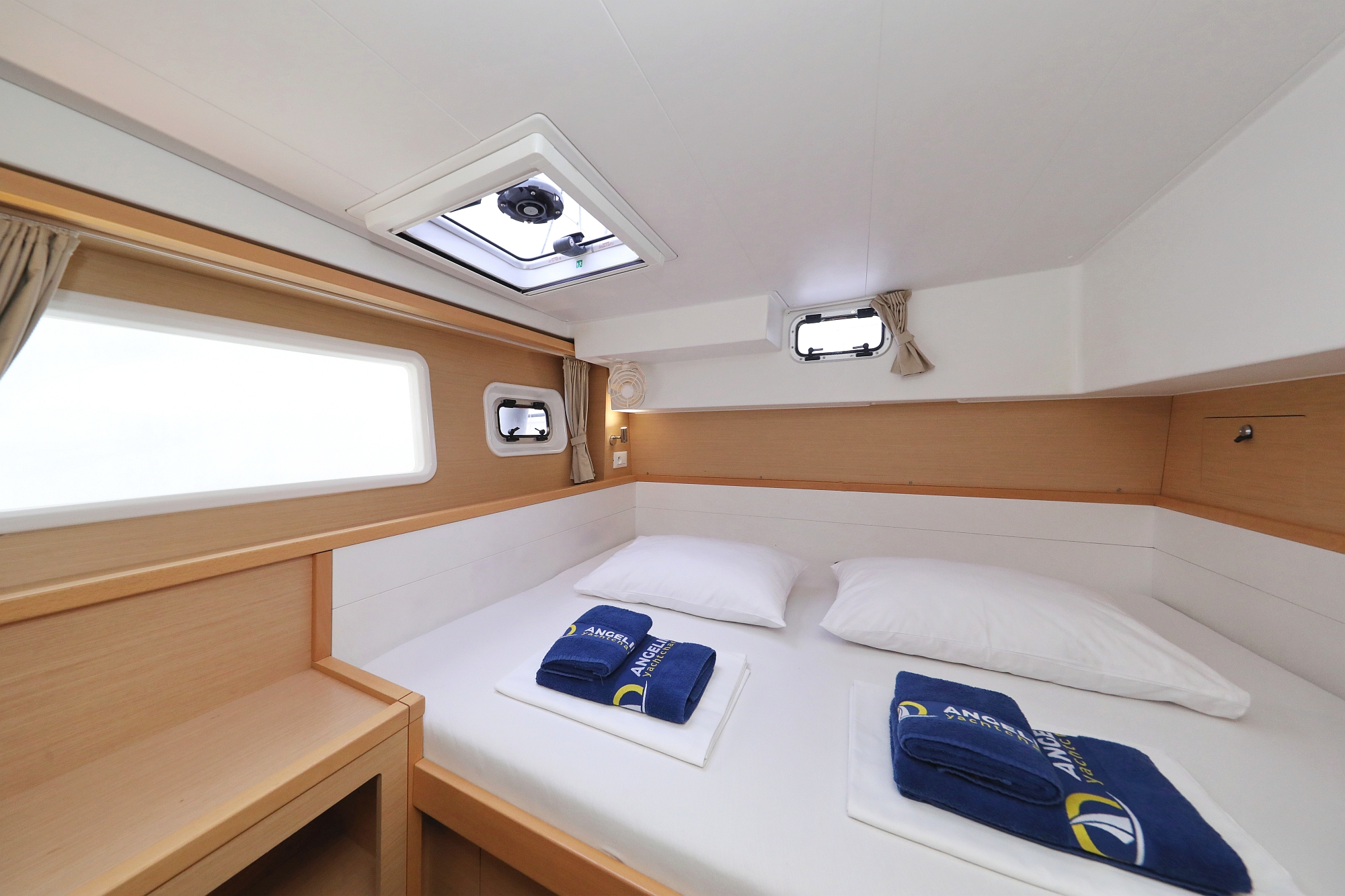 Lagoon 39 - 4 + 2 cab. — photo 24