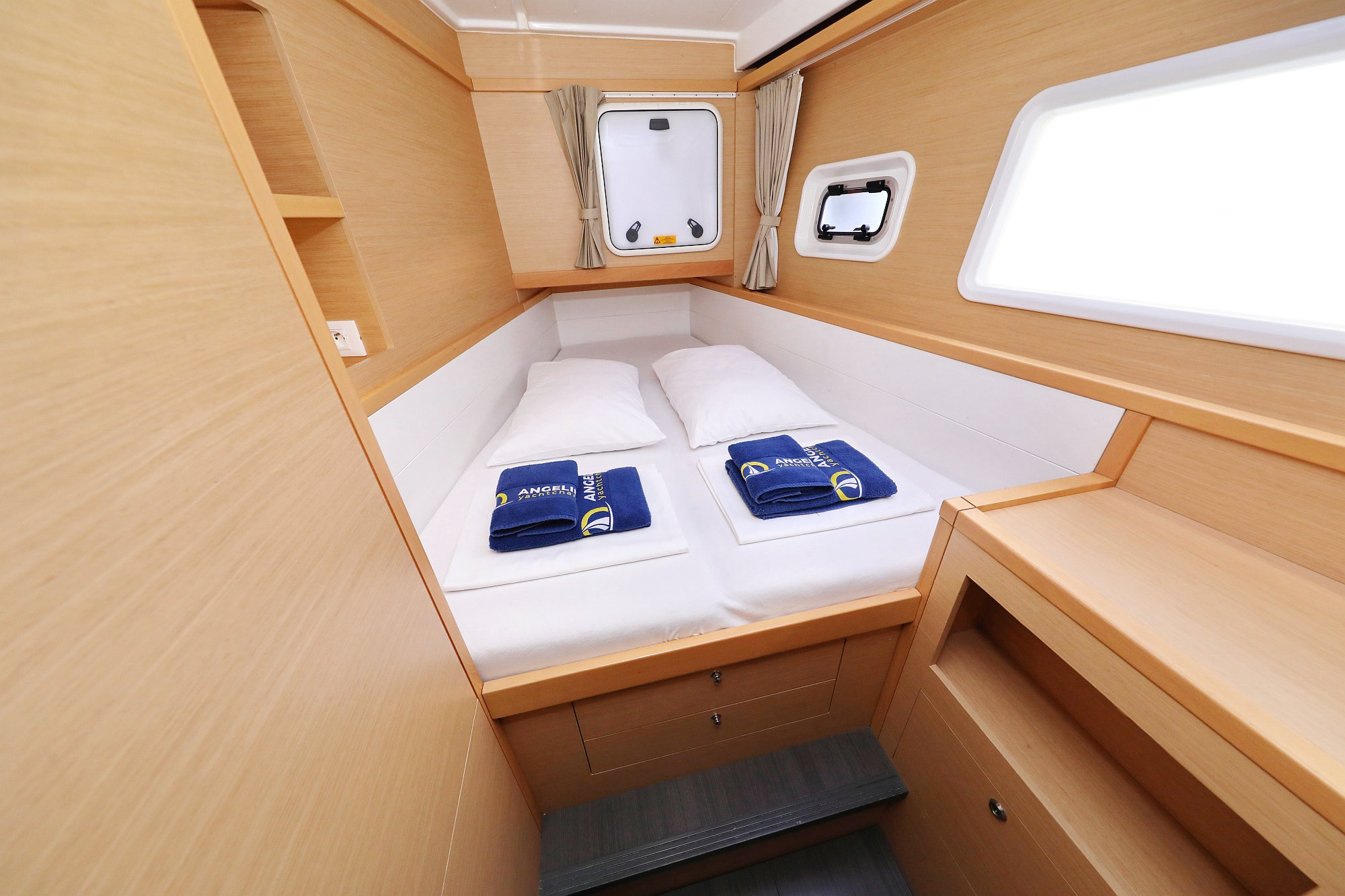 Lagoon 39 - 4 + 2 cab. — photo 27