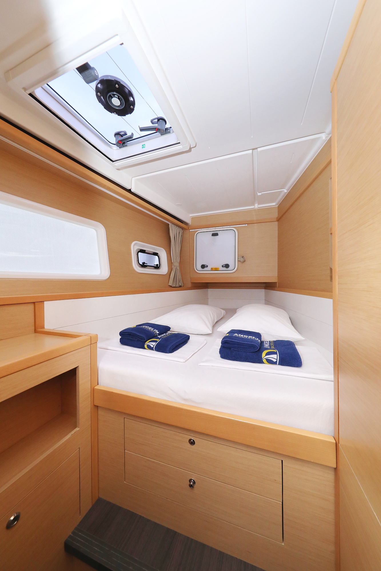 Lagoon 39 - 4 + 2 cab. — photo 29