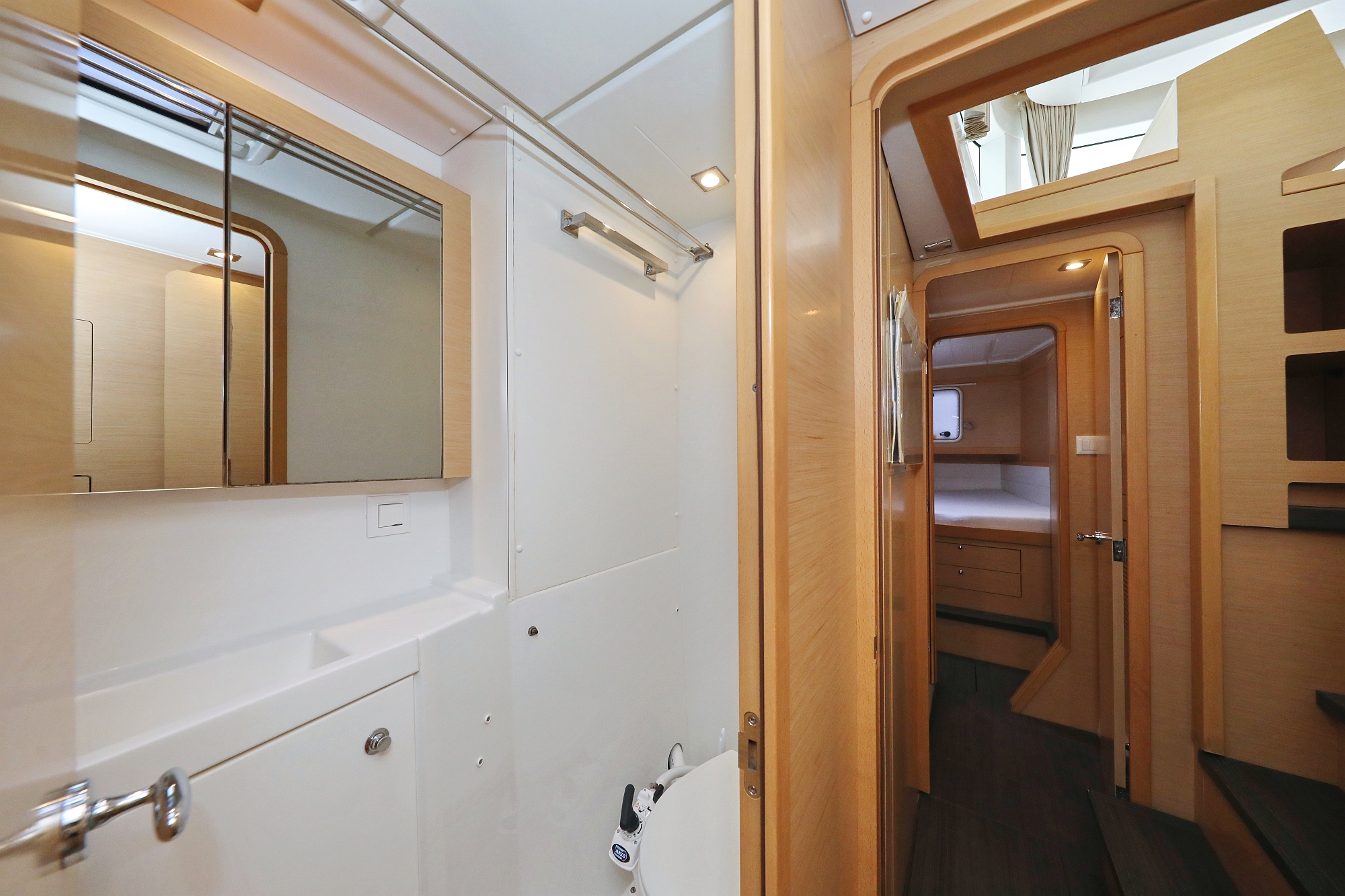Lagoon 39 - 4 + 2 cab. — photo 39