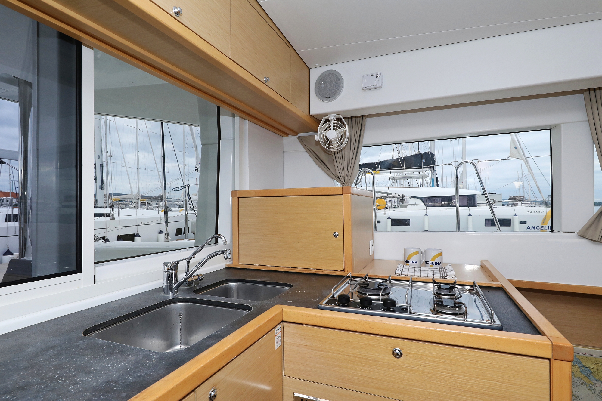 Lagoon 39 - 4 + 2 cab. — photo 40