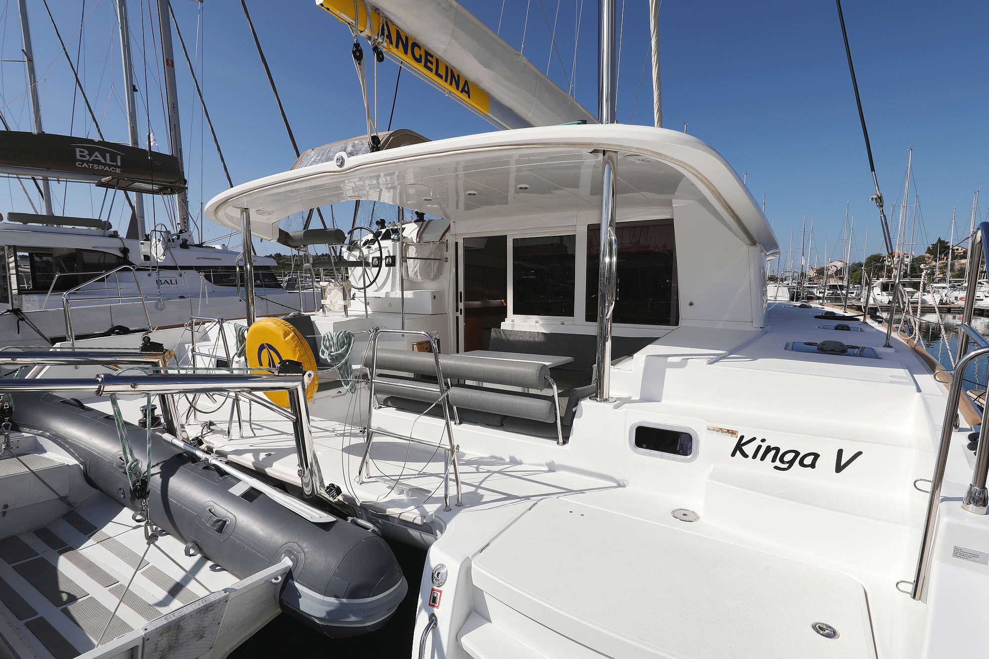 Lagoon 400 S2 - 4 + 2 cab. — photo 4