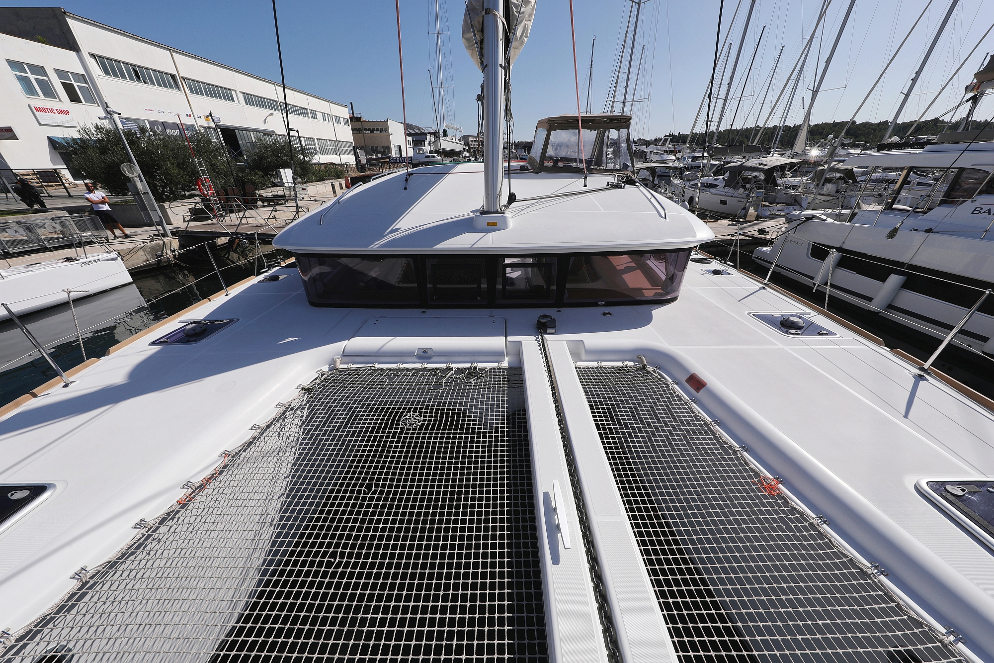 Lagoon 400 S2 - 4 + 2 cab. — photo 12