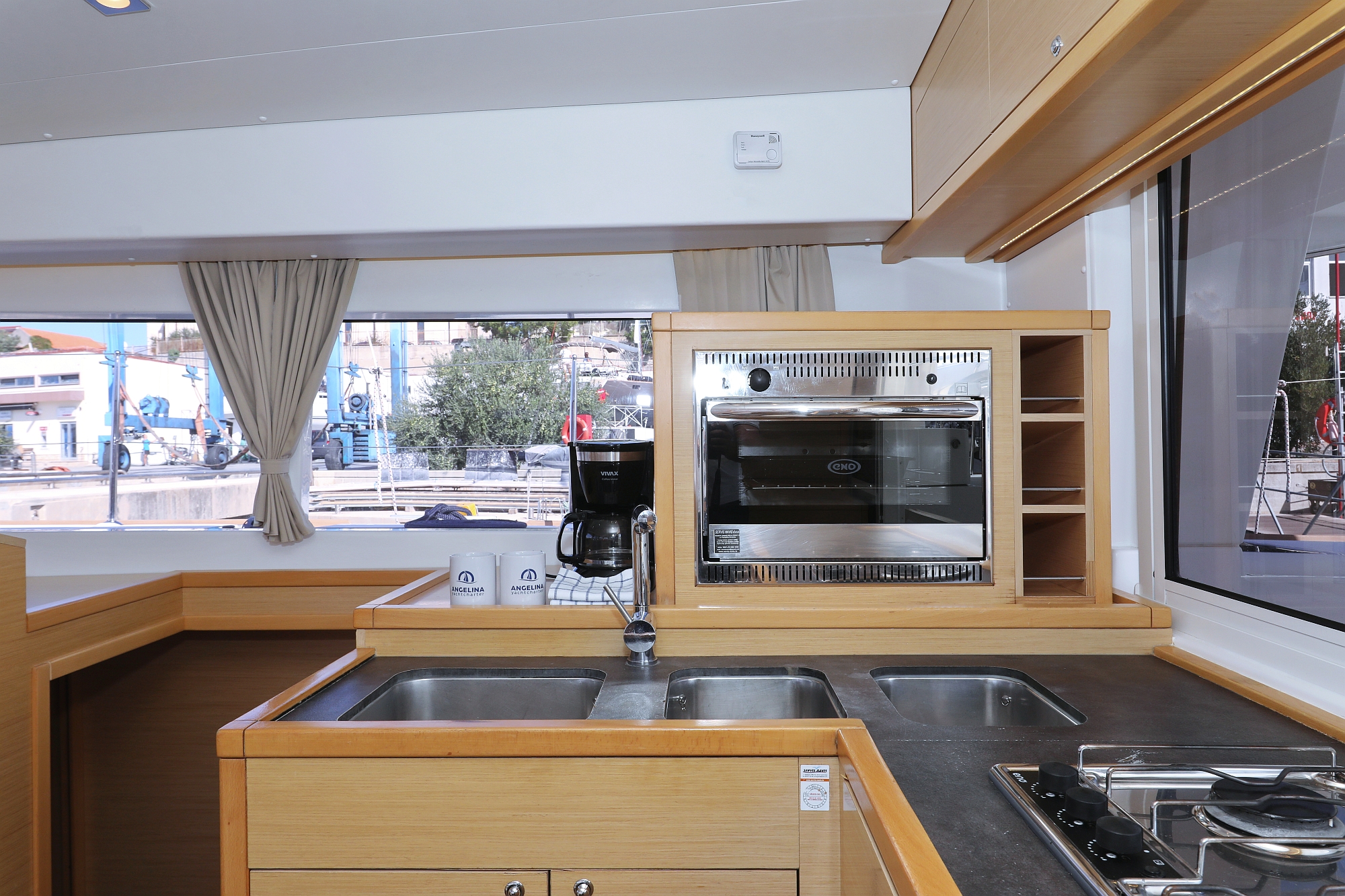 Lagoon 400 S2 - 4 + 2 cab. — photo 22