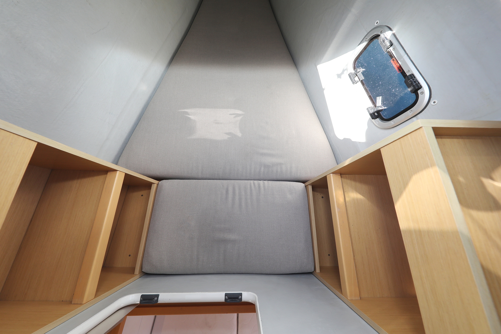 Lagoon 400 S2 - 4 + 2 cab. — photo 43