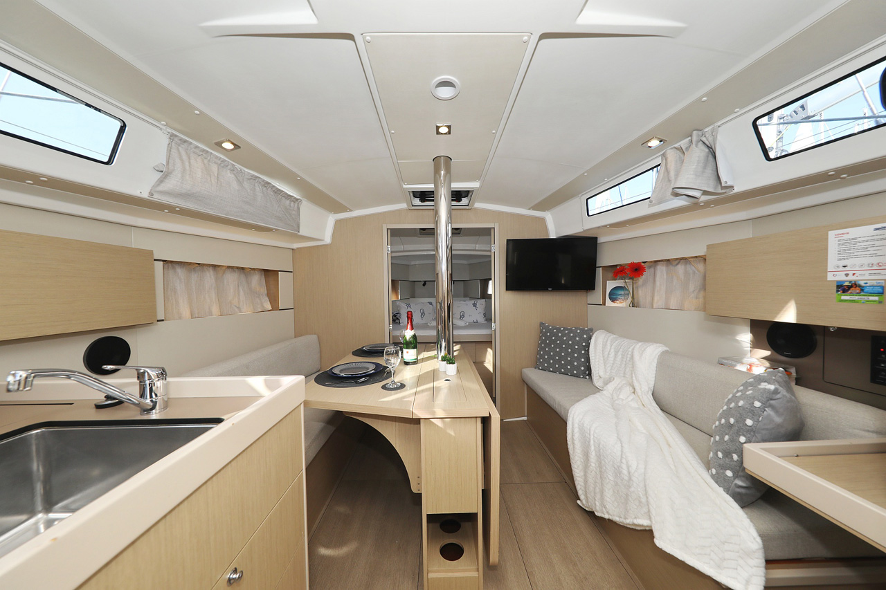 Oceanis 38.1 — photo 11