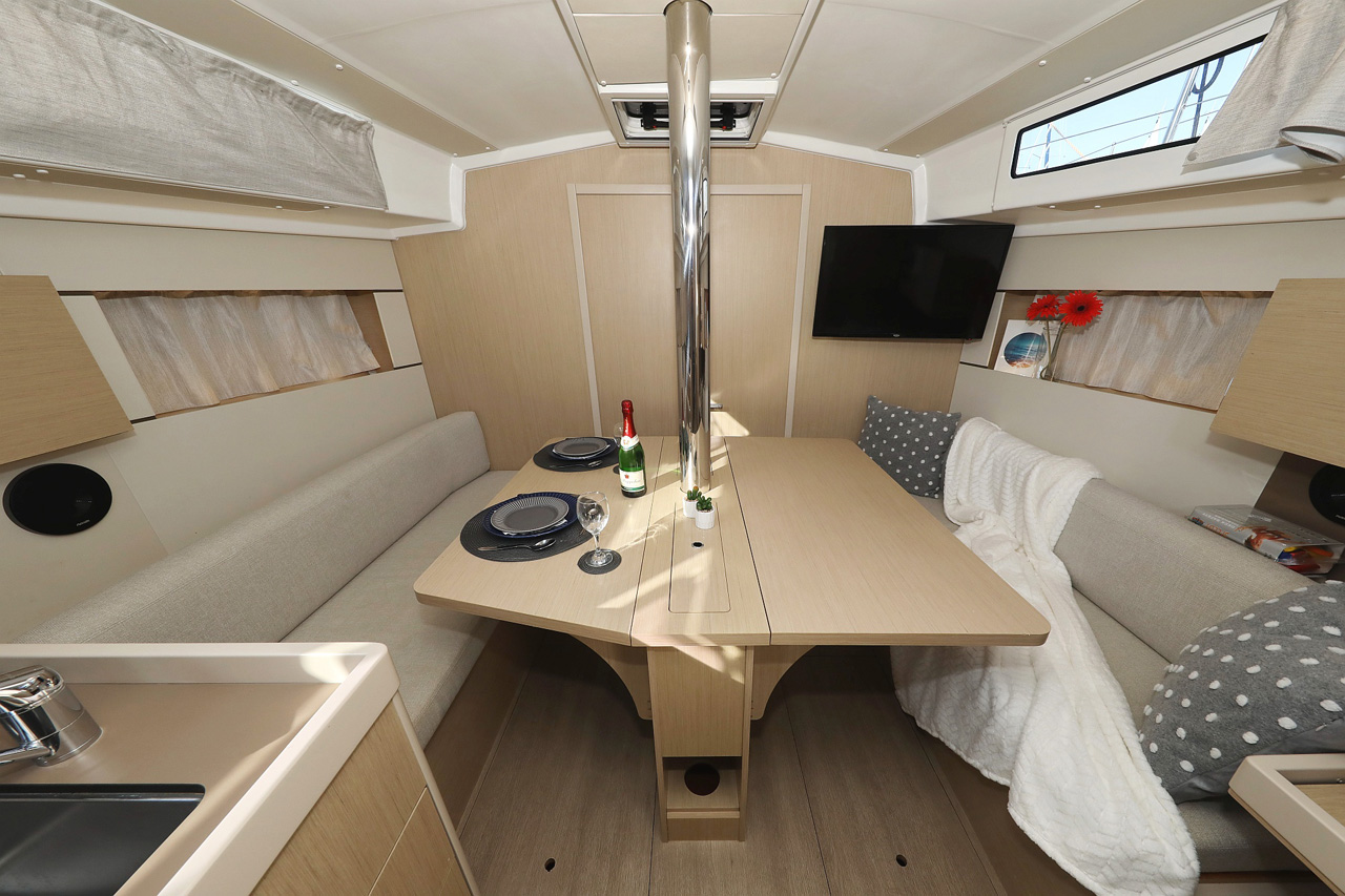 Oceanis 38.1 — photo 12