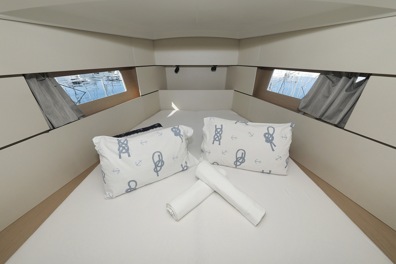Oceanis 38.1 — photo 19