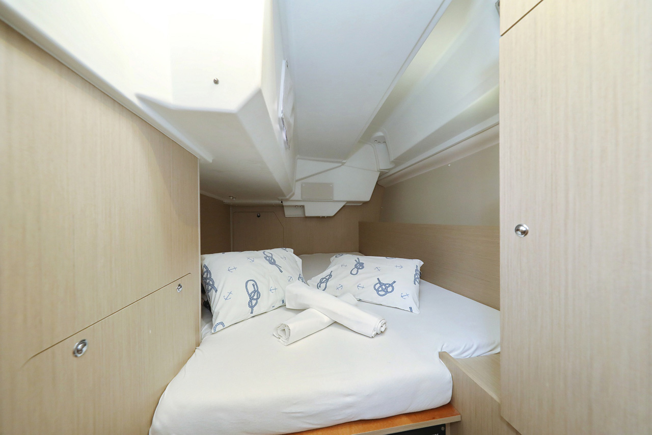 Oceanis 38.1 — photo 23