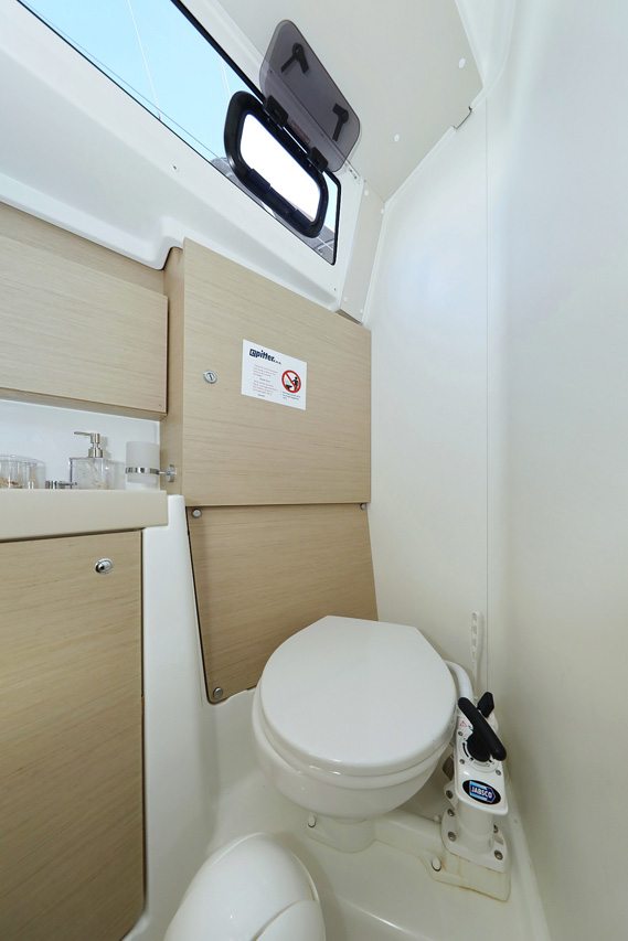 Oceanis 38.1 — photo 26
