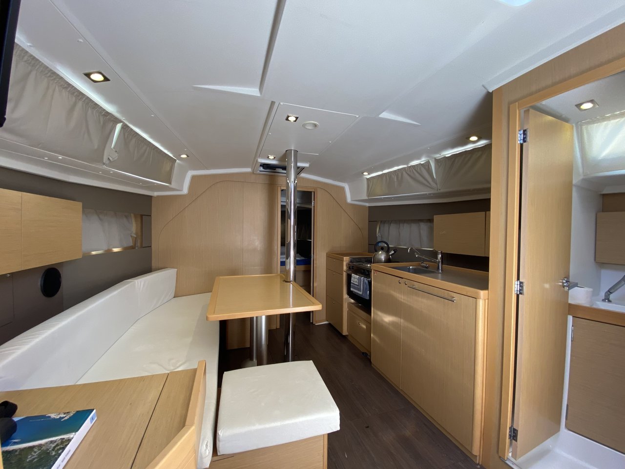 Oceanis 38 - 3 cab. — photo 6