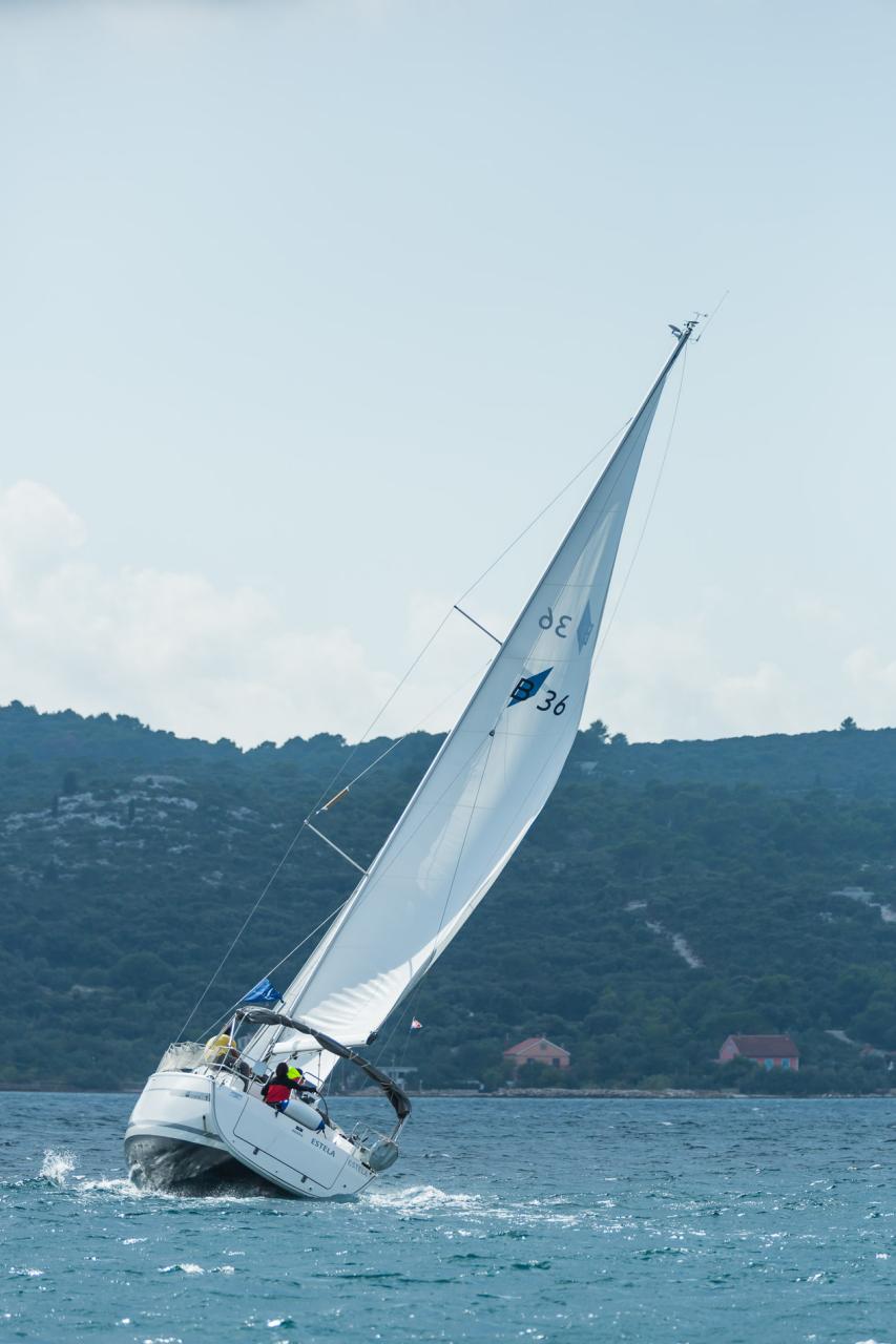Bavaria Cruiser 36 — photo 9