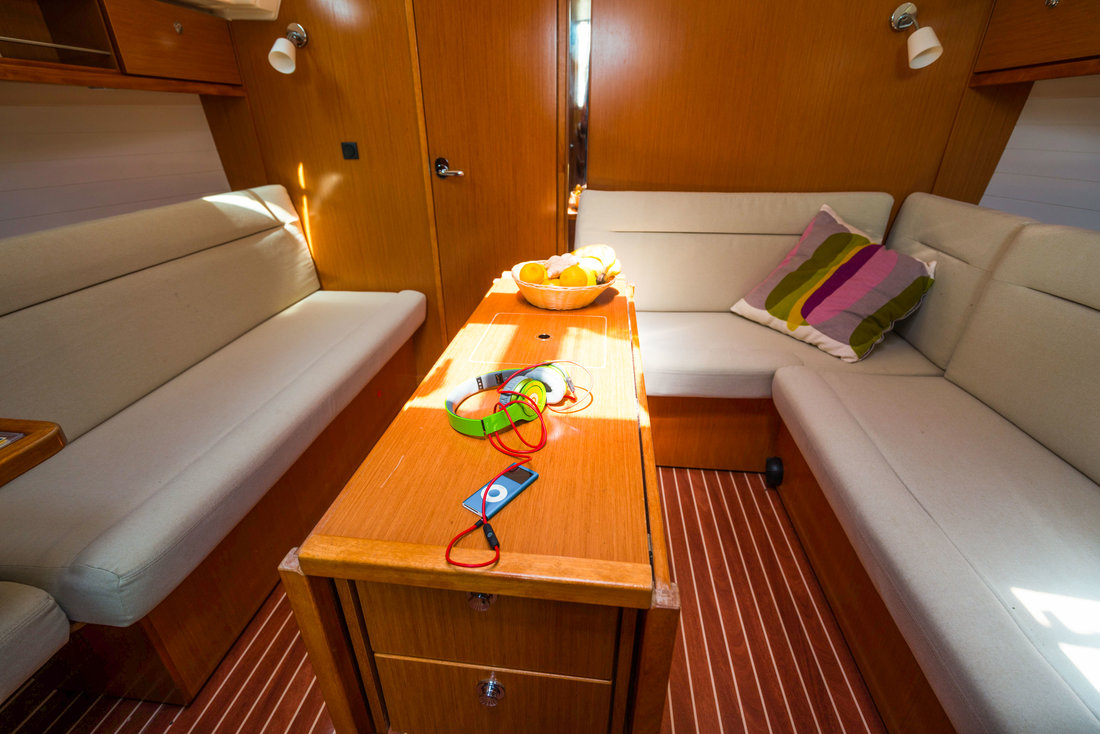 Bavaria Cruiser 36 — photo 13