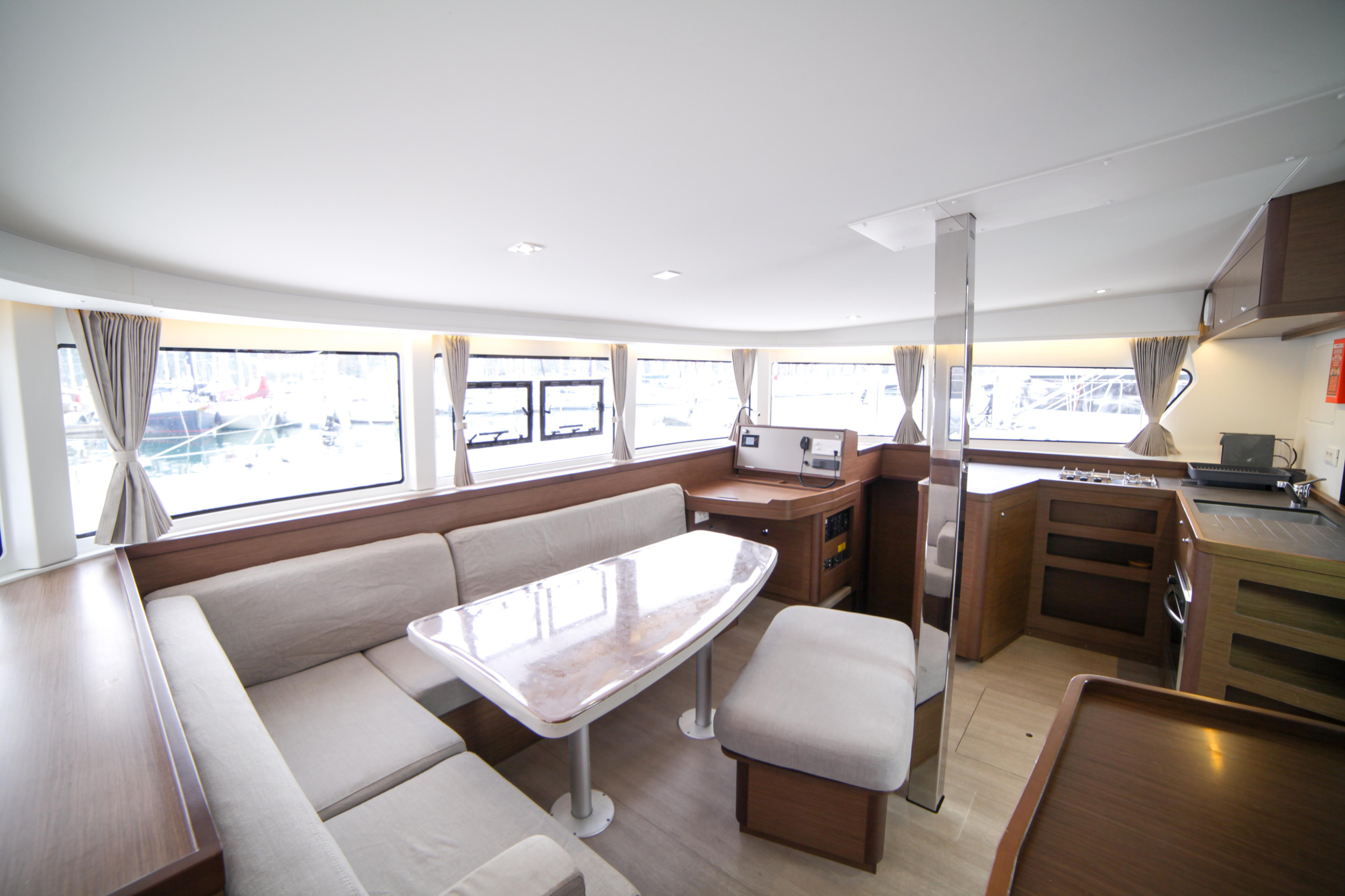 Lagoon 42 - 4 + 2 cab. — photo 10