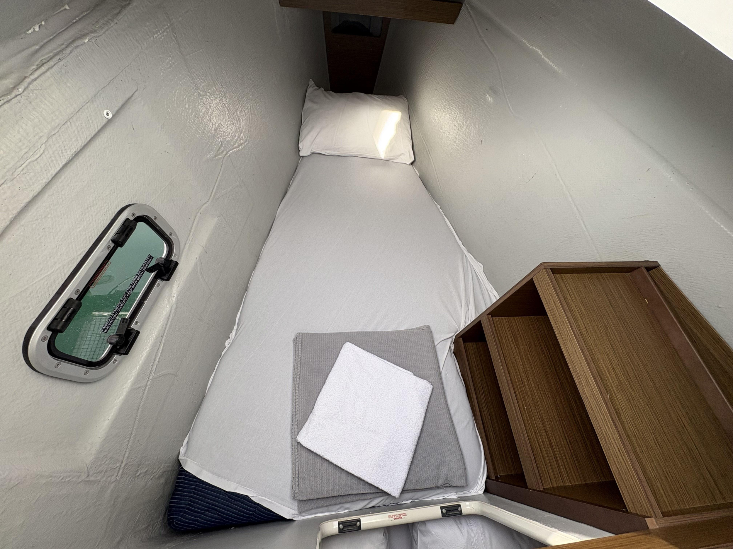 Lagoon 42 - 4 + 2 cab. — photo 16