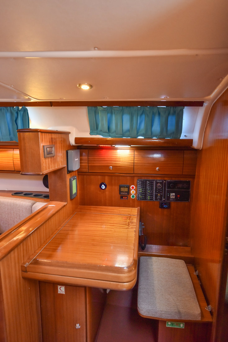 Bavaria 44 — photo 8