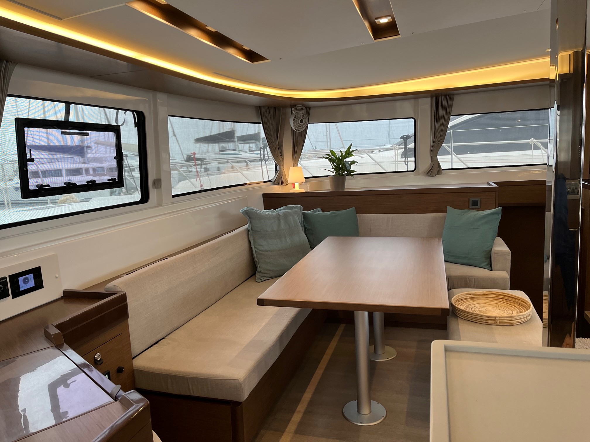 Lagoon 46 - 4 + 2 cab. — photo 9