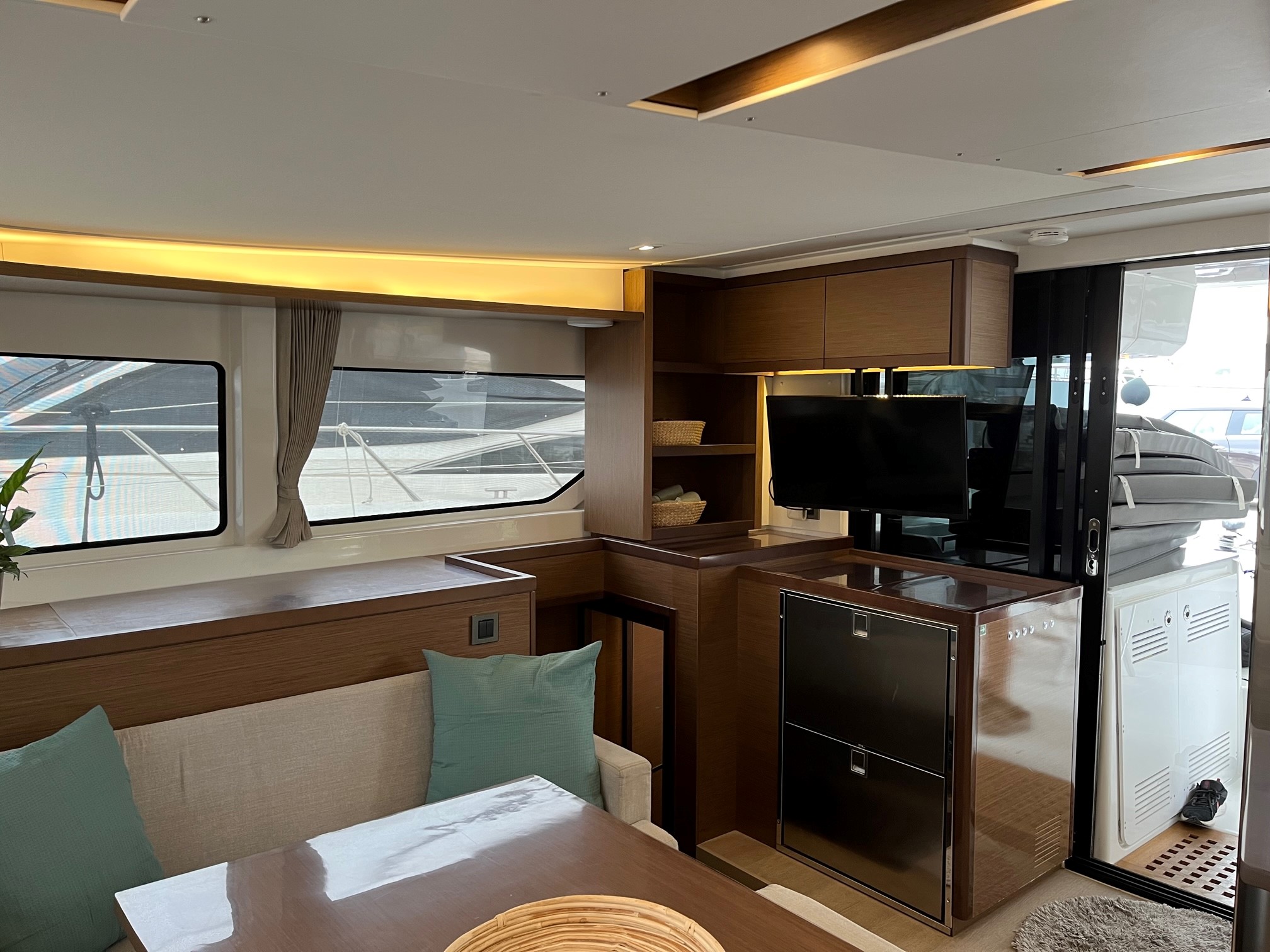 Lagoon 46 - 4 + 2 cab. — photo 12