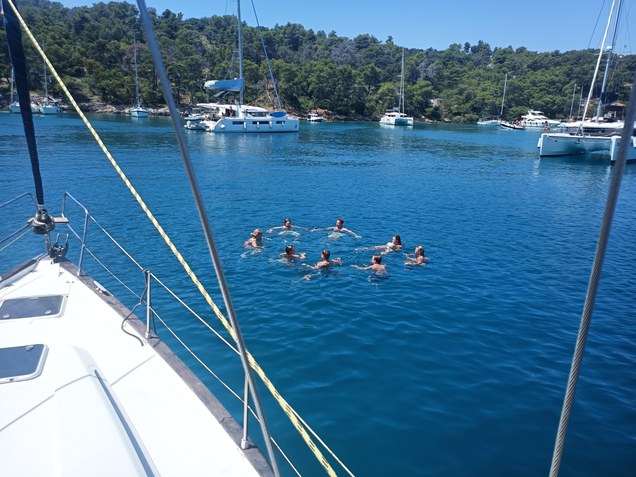 Bavaria 44 — photo 3