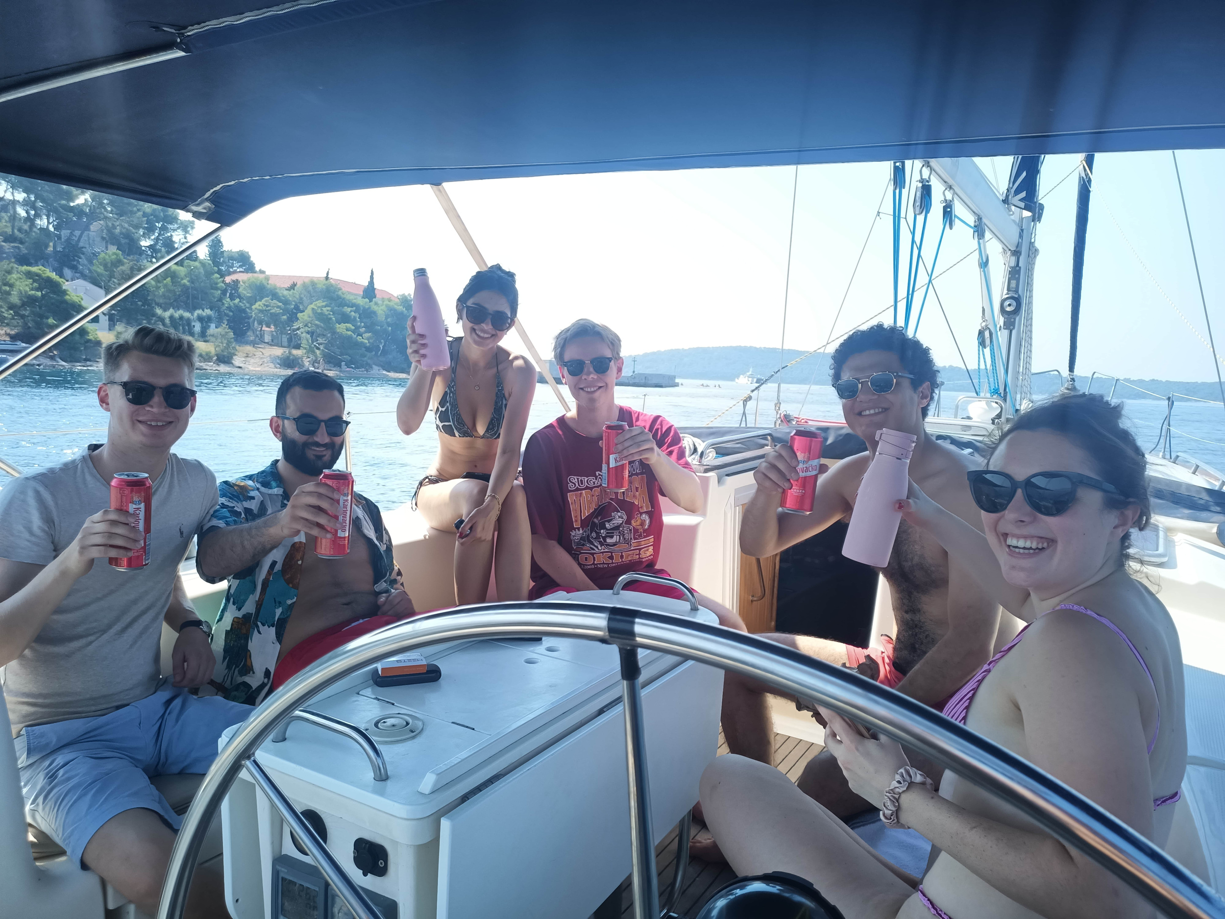 Bavaria 44 — photo 6