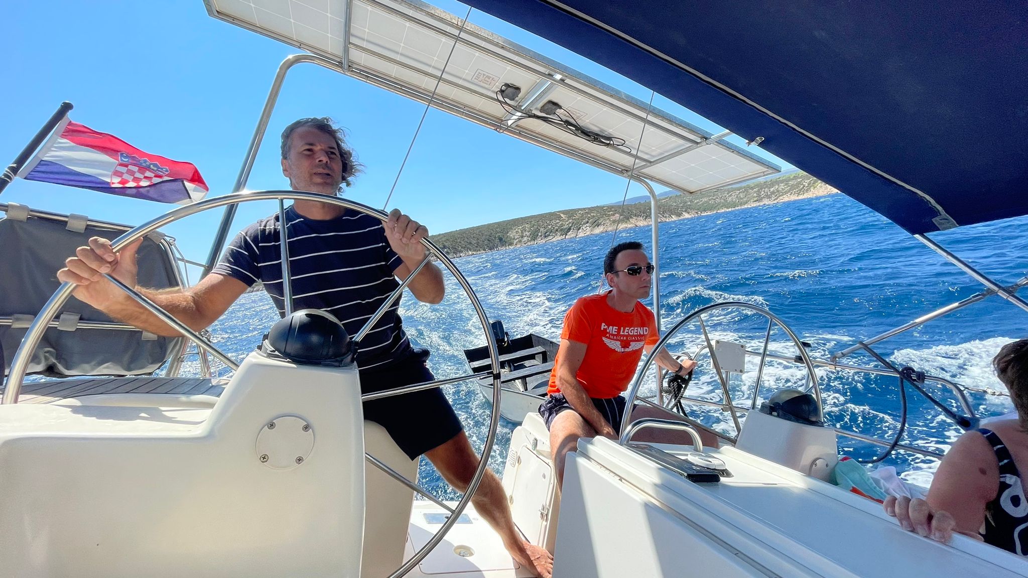 Bavaria 44 — photo 12