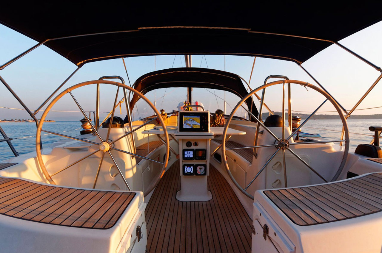 Bavaria 44 — photo 14