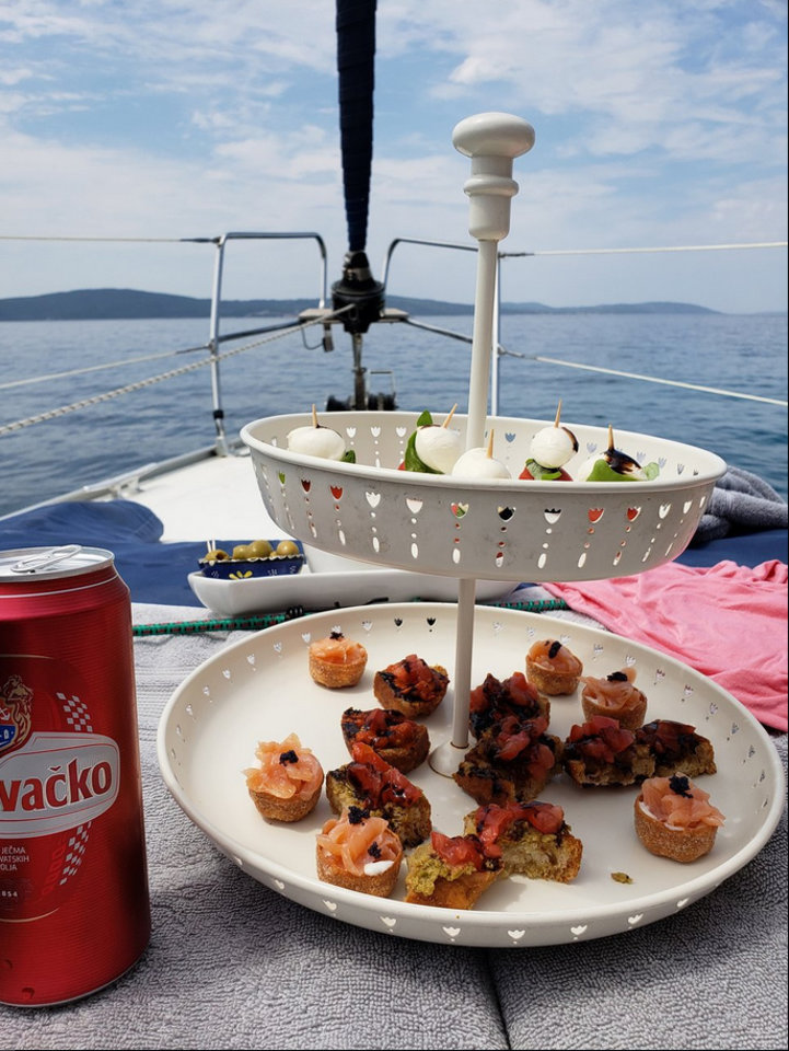 Bavaria 44 — photo 16