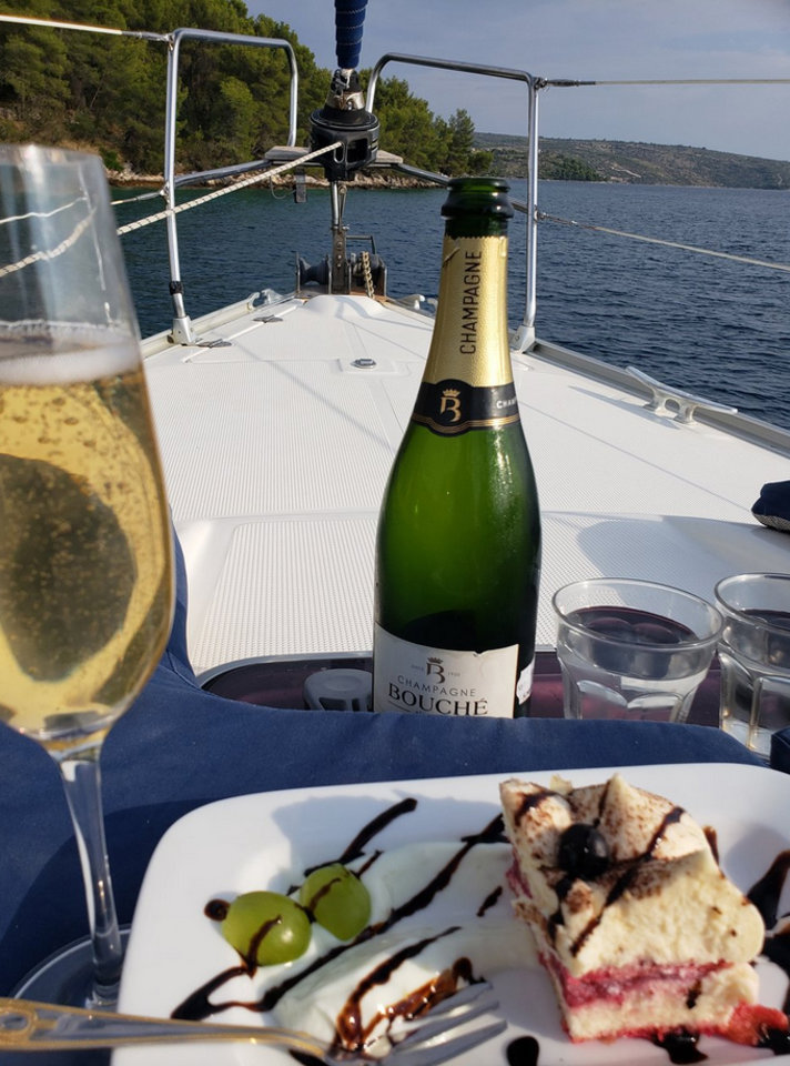 Bavaria 44 — photo 18