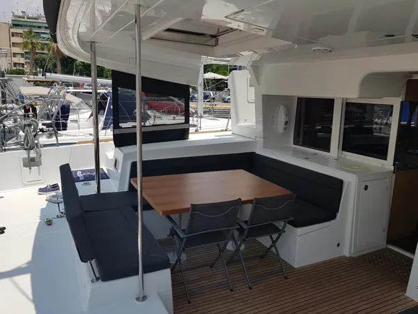 Lagoon 450 F - 4 + 1 cab. — photo 10