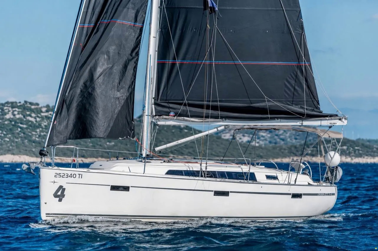 Bavaria Cruiser 41S — photo 3