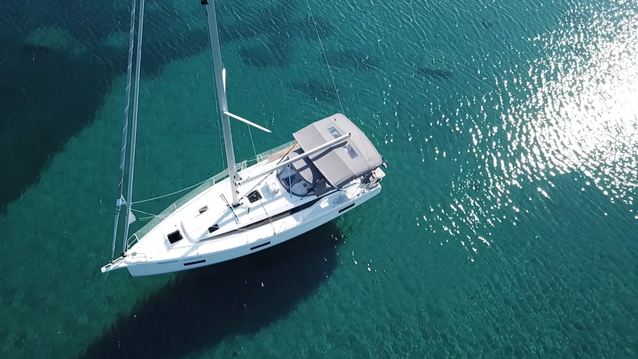 Bavaria C42 — photo 1