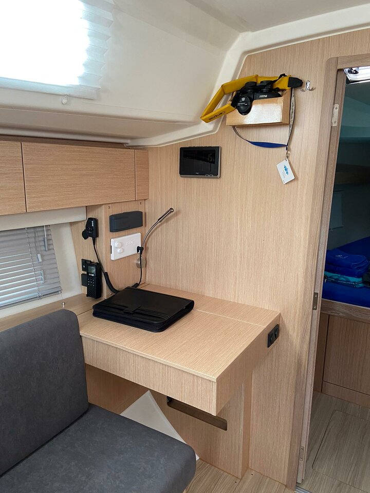 Bavaria C42 — photo 9