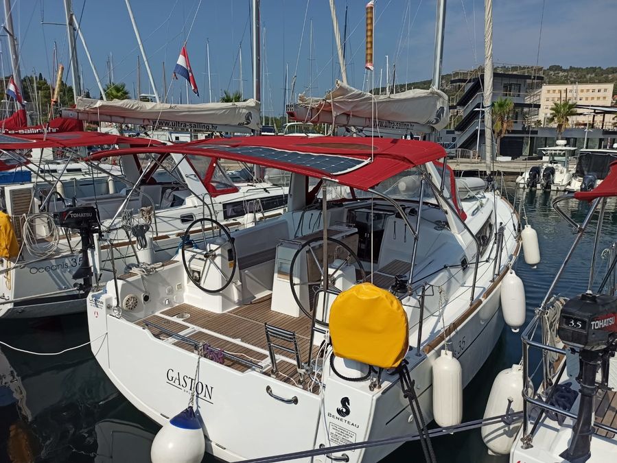 Oceanis 35 — photo 5