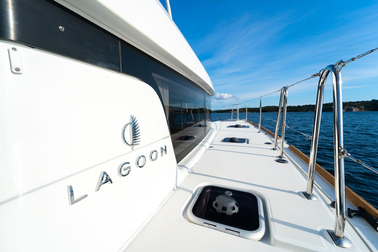 Lagoon 40 - 4 + 2 cab — photo 10