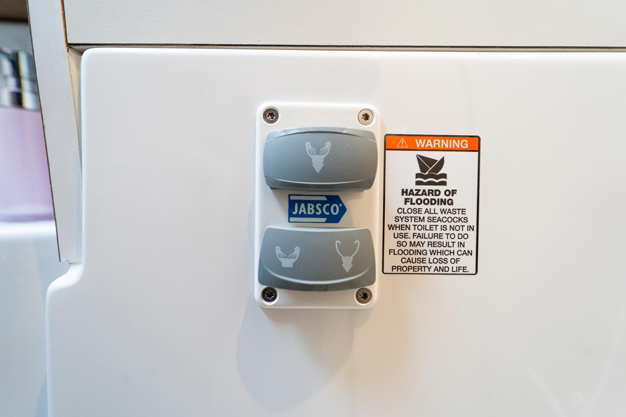 Lagoon 40 - 4 + 2 cab — photo 24