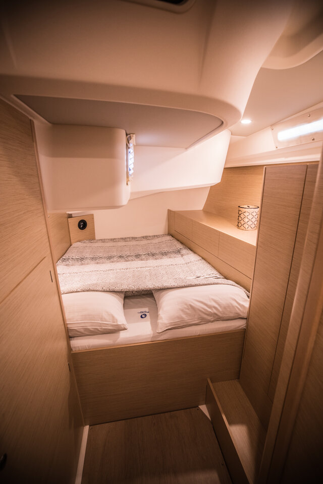 Hanse 508 - 4 + 1 cab. — photo 8