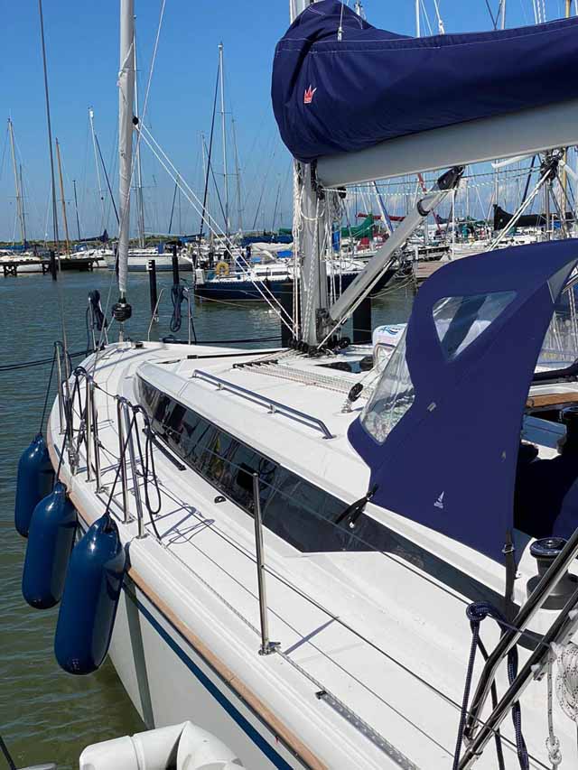 Bavaria C42 — photo 4