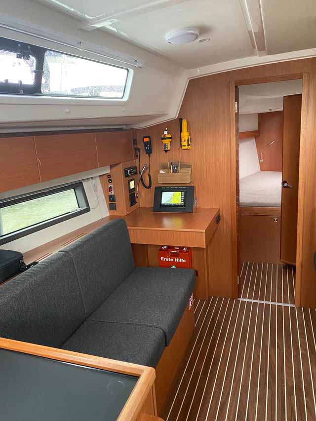 Bavaria C42 — photo 15