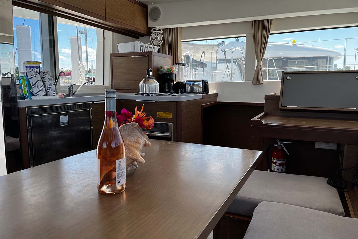 Lagoon 40 - 4 + 2 cab — photo 12
