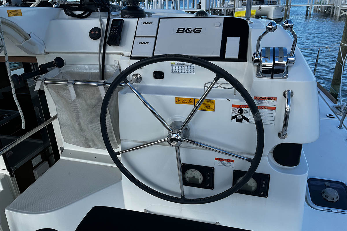 Lagoon 40 - 3 + 2 cab — photo 11