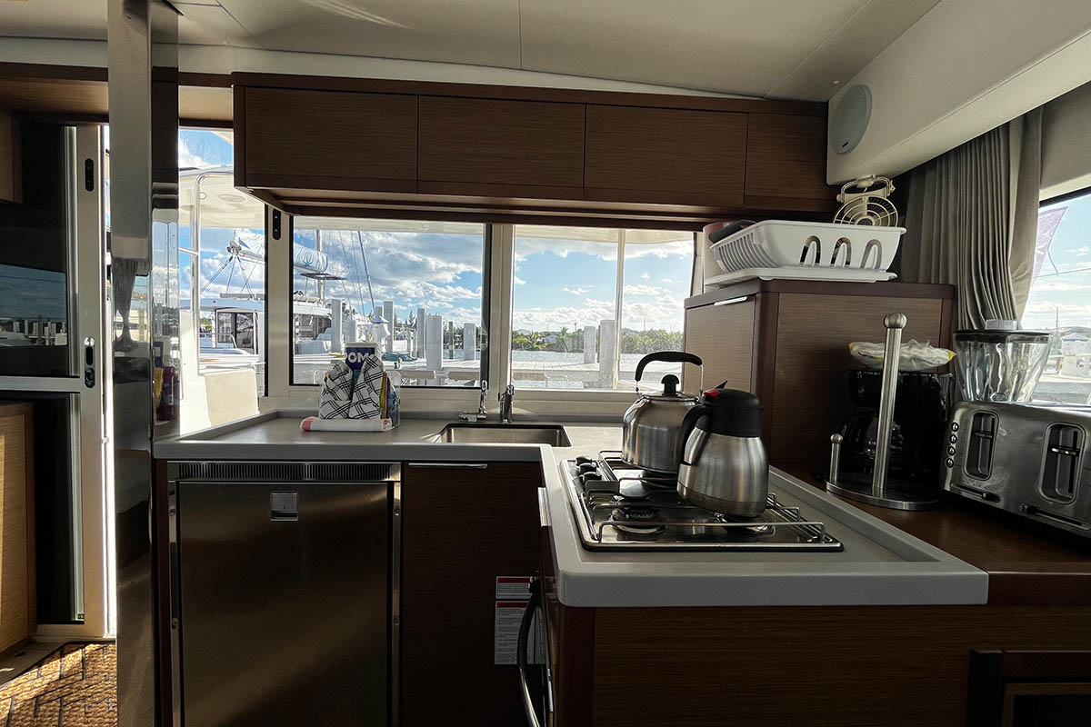 Lagoon 40 - 3 + 2 cab — photo 14