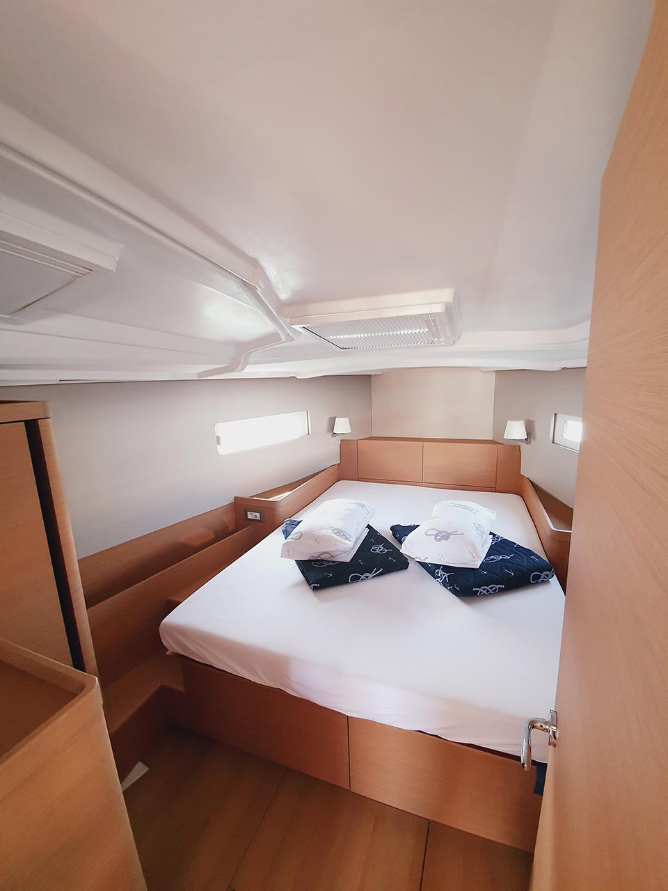 Sun Odyssey 410 - 3 cab. — photo 11