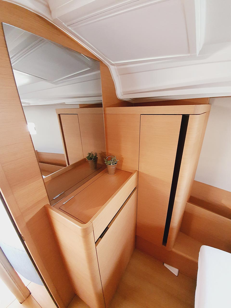 Sun Odyssey 410 - 3 cab. — photo 12